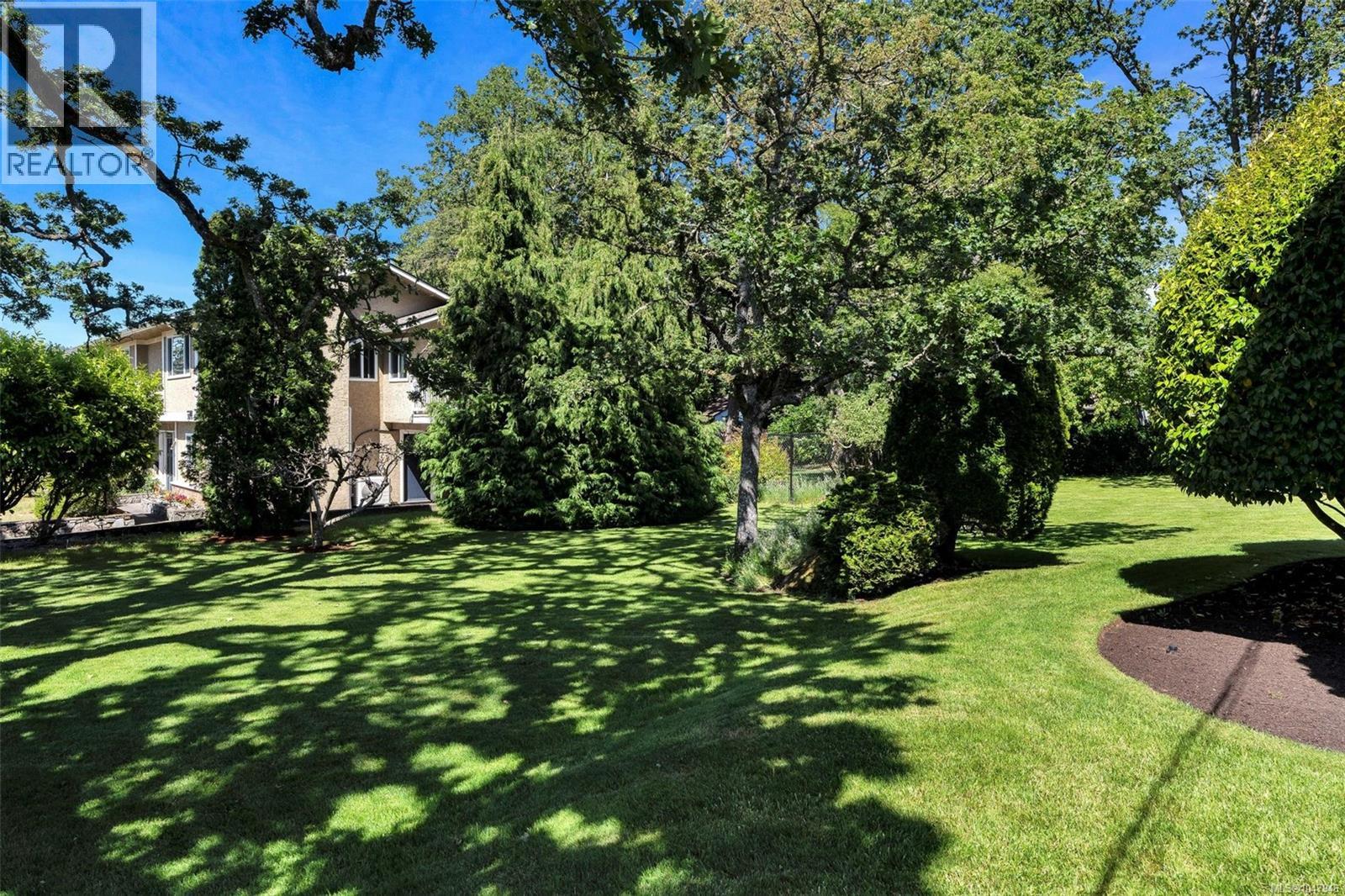 3973 Livingstone Ave S Property Photo 27