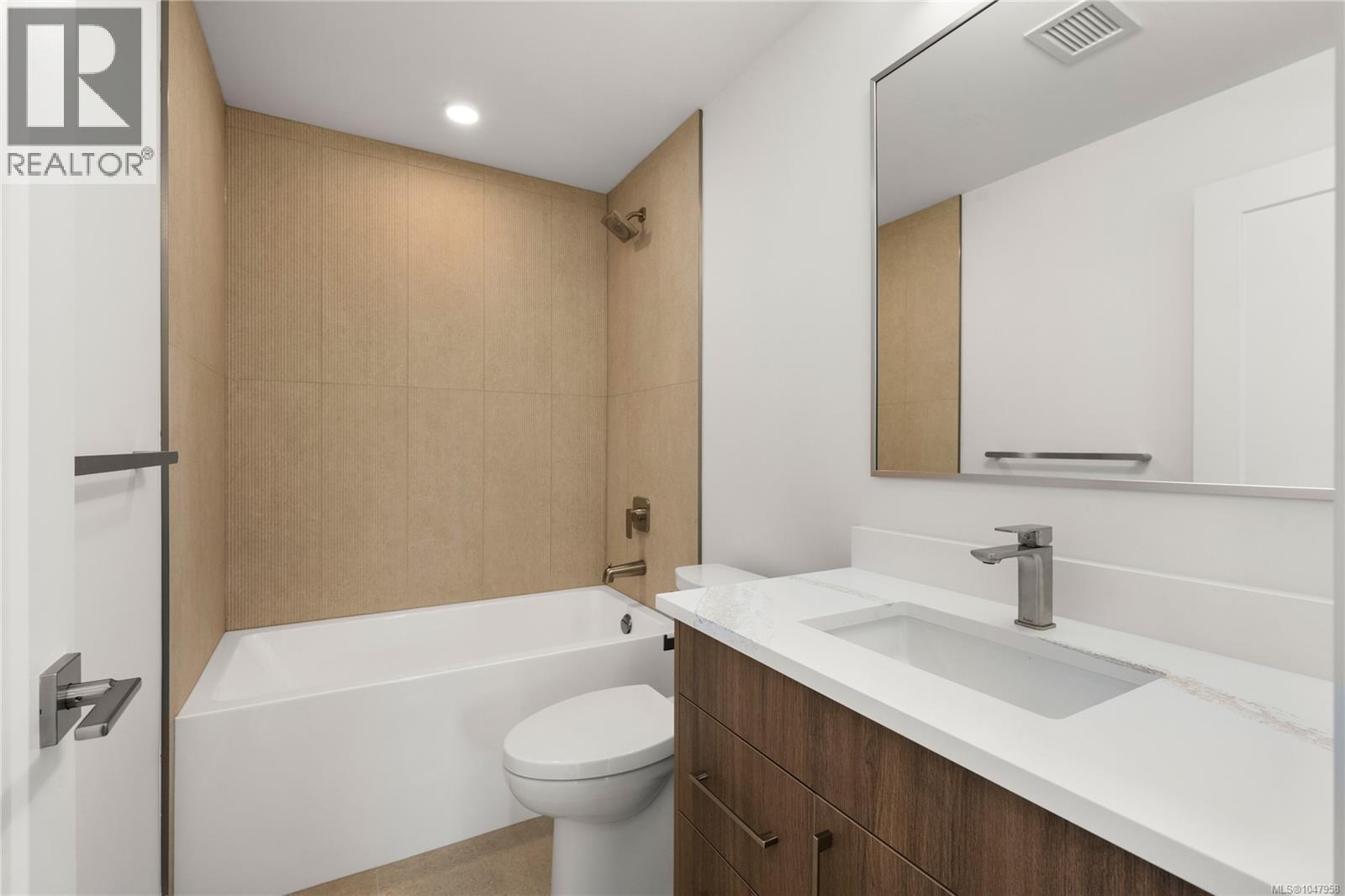 205 7181 Lantzville Rd Property Photo 11