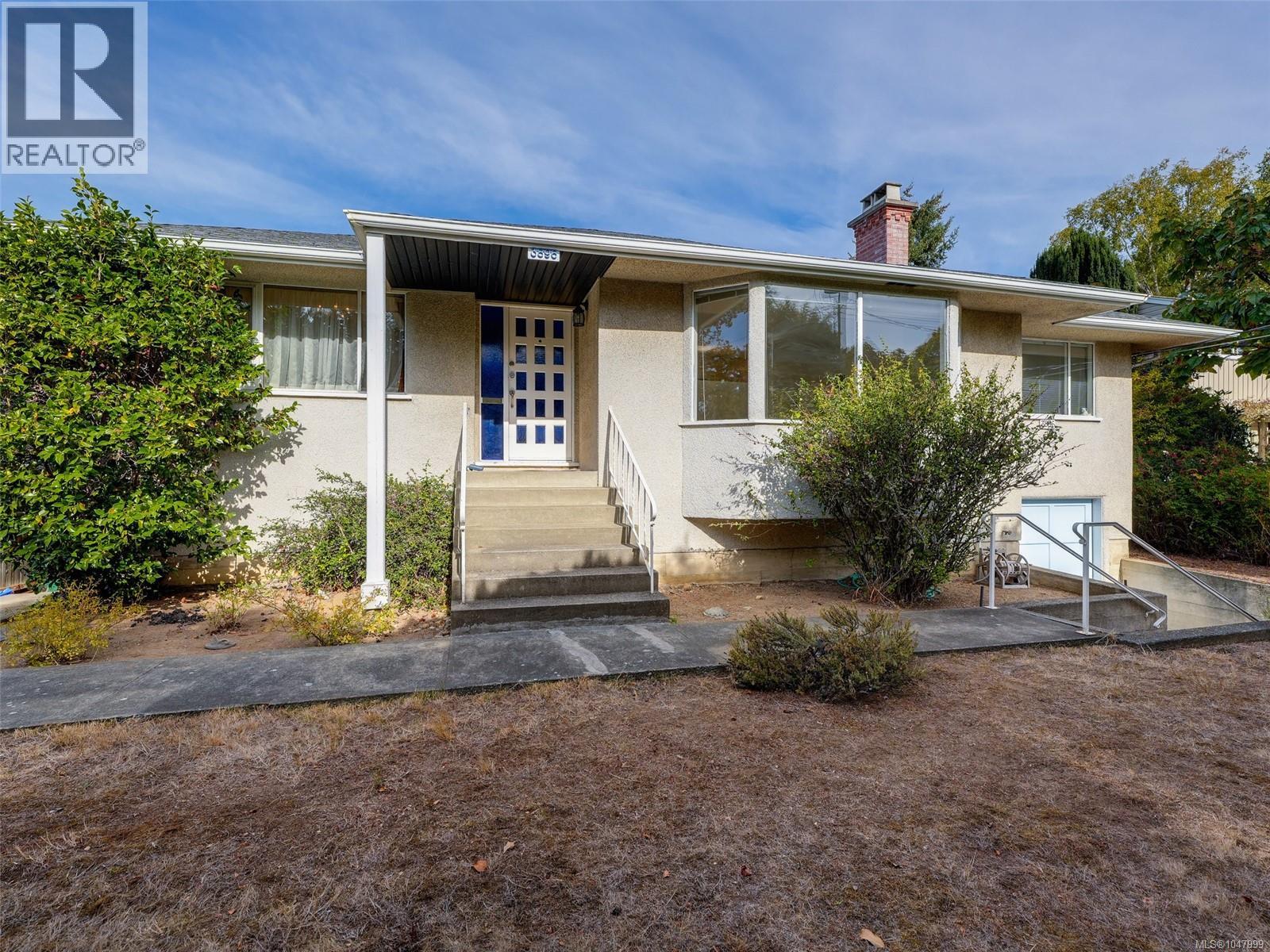 3896 Hobbs St Property Photo 1