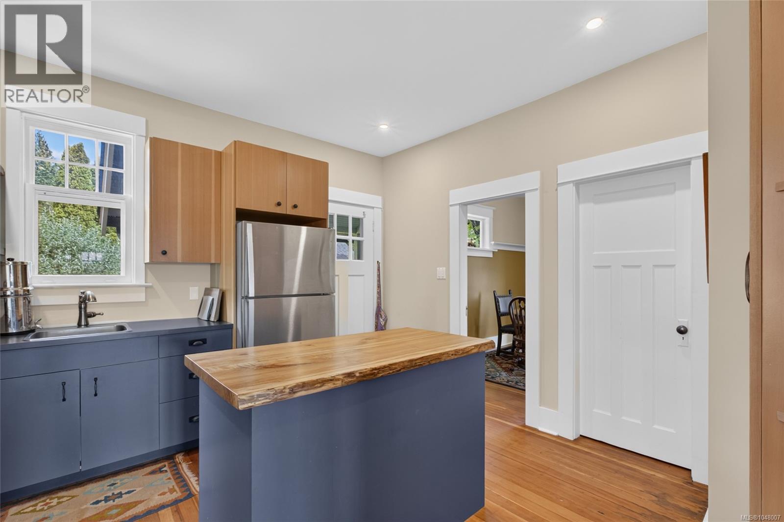 307 3rd St Property Photo 19