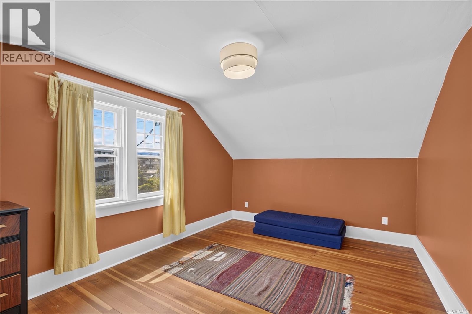 307 3rd St Property Photo 41