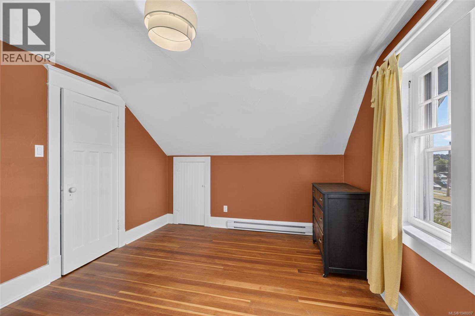 307 3rd St Property Photo 42