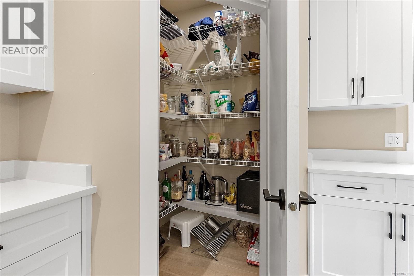 933 Blakeon Pl Property Photo 12