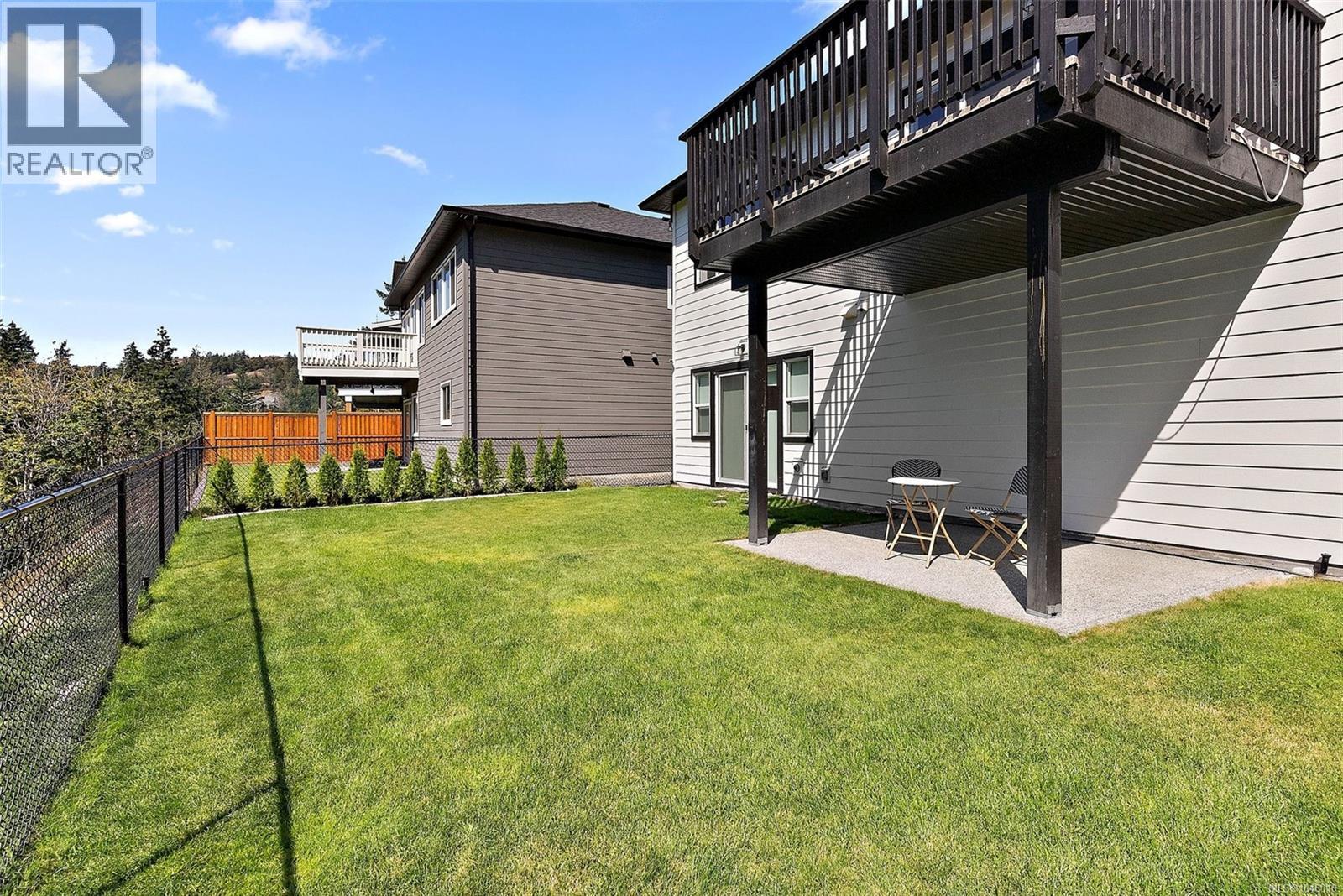 933 Blakeon Pl Property Photo 16