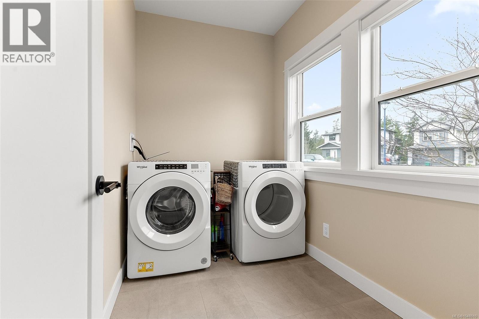 933 Blakeon Pl Property Photo 25