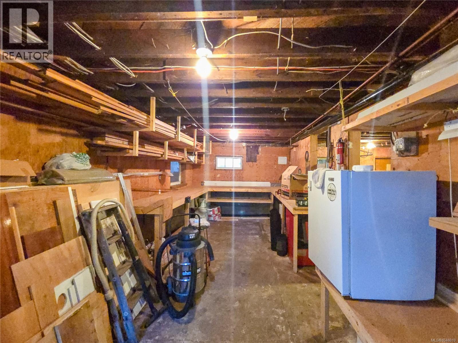 585 1st St Property Photo 93