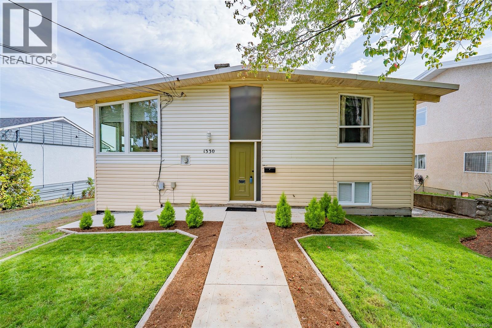 1330 Belford Ave Property Photo 3