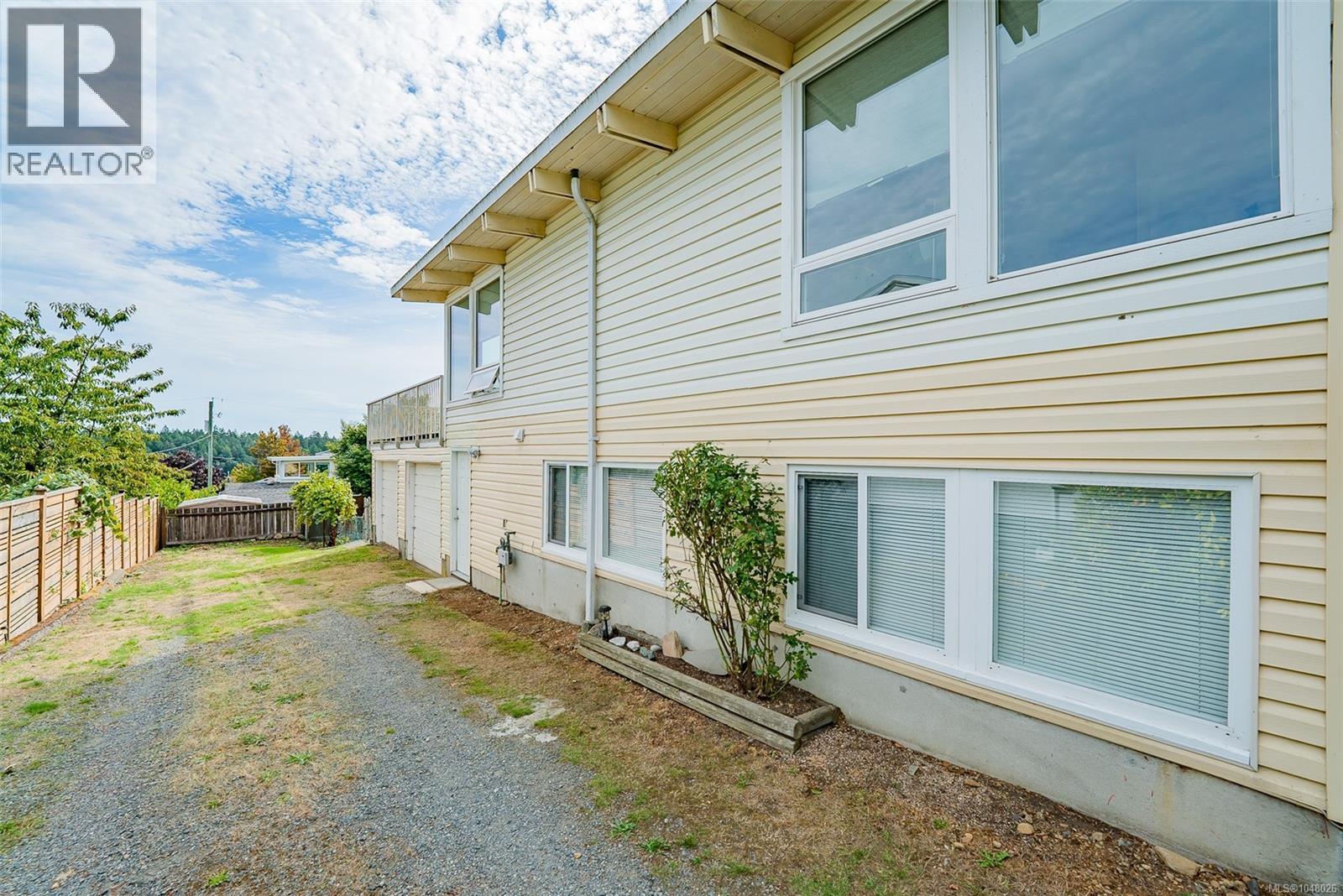 1330 Belford Ave Property Photo 30