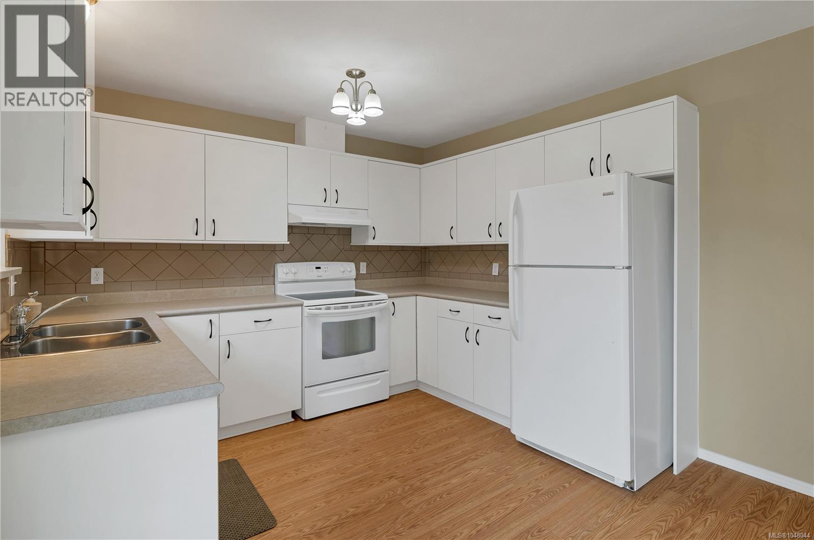 1920 Raven Pl Property Photo 7