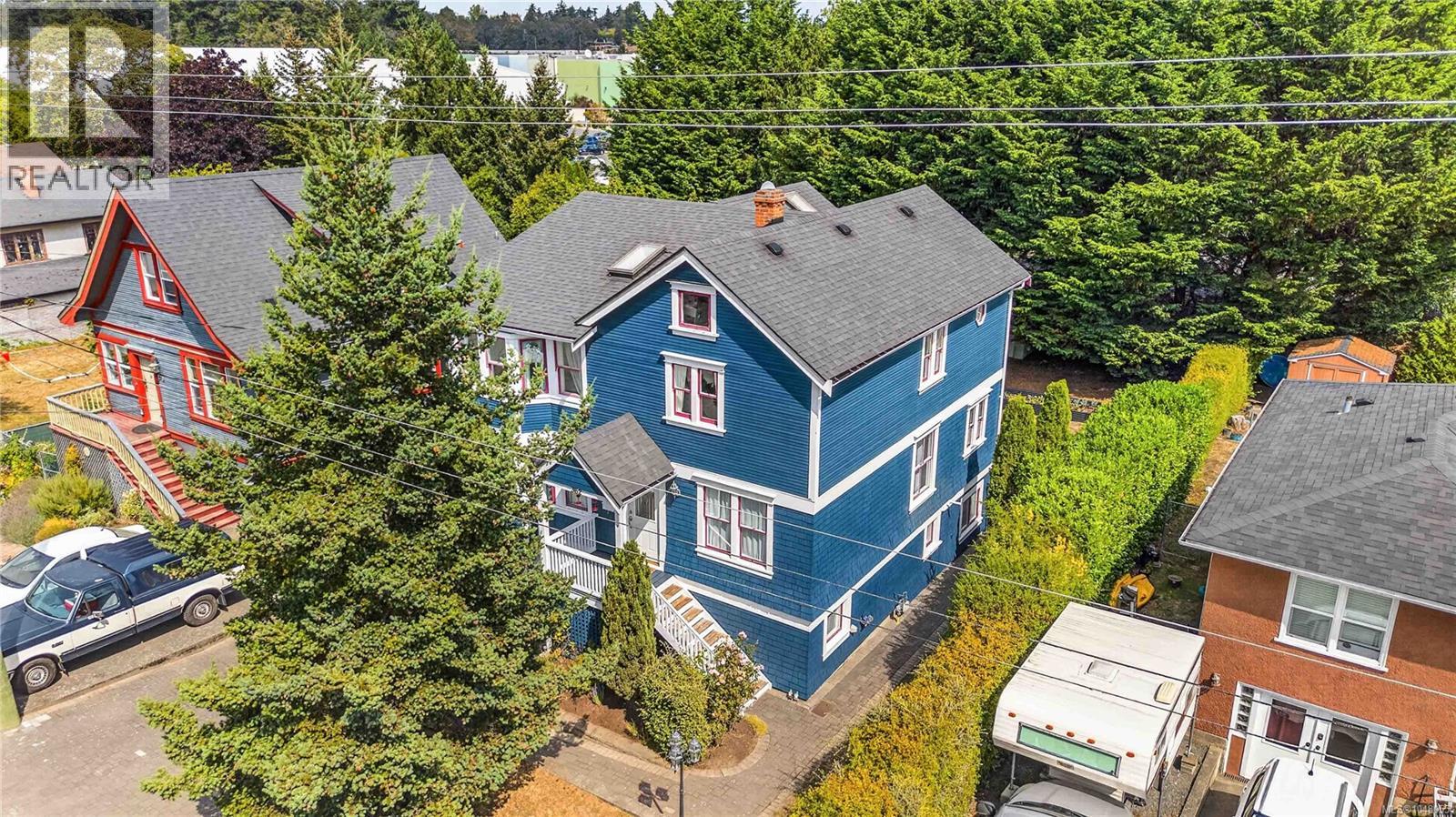 362 Ker Ave