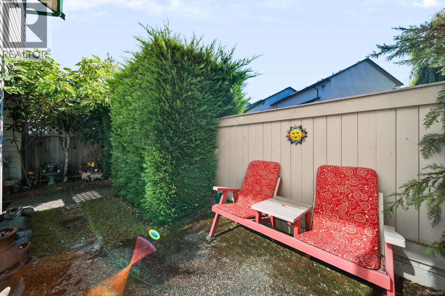 6 1906 Bowen Rd Property Photo 5