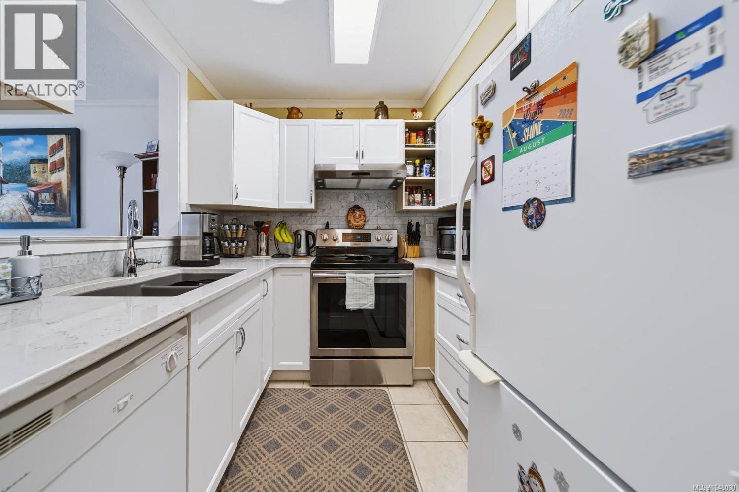 6 1906 Bowen Rd Property Photo 11