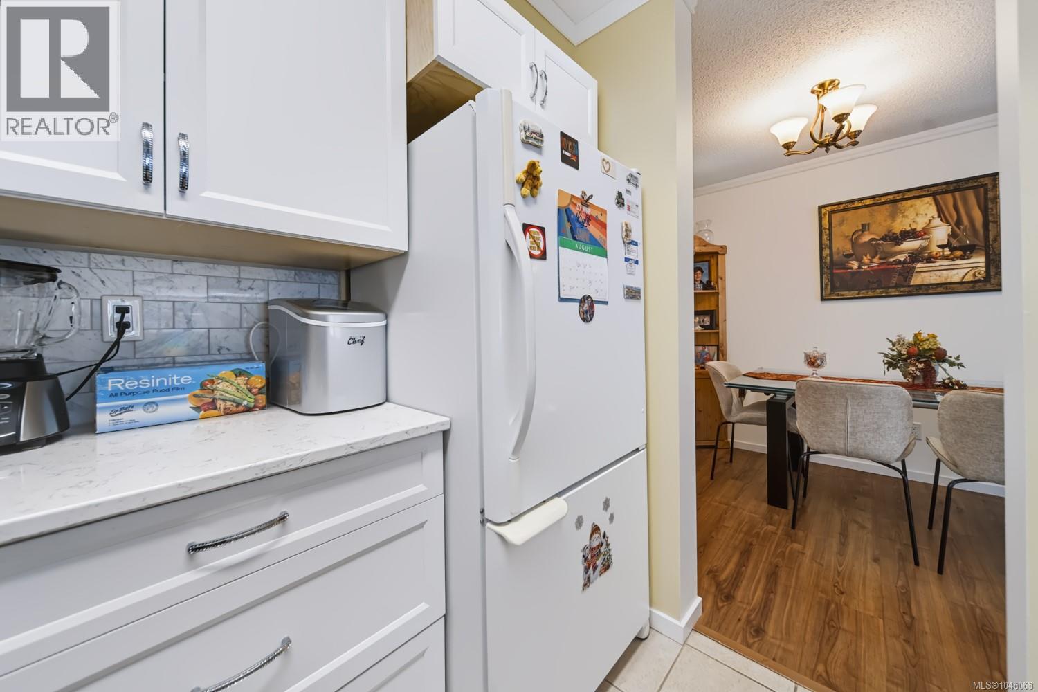 6 1906 Bowen Rd Property Photo 13