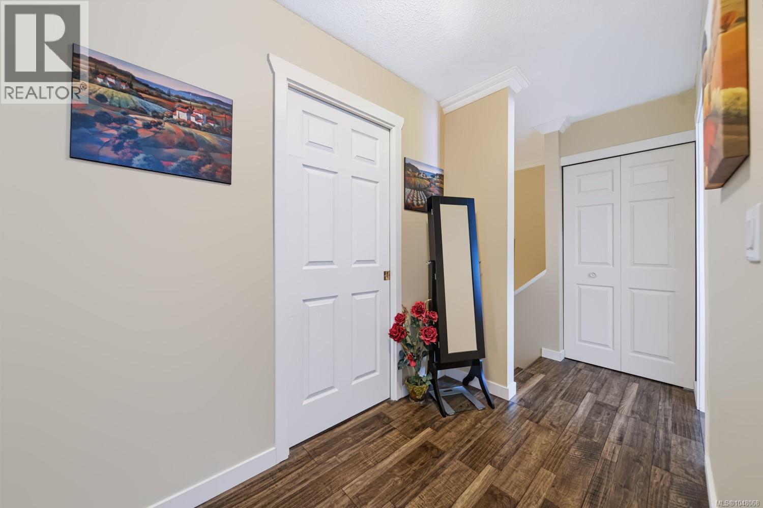6 1906 Bowen Rd Property Photo 19