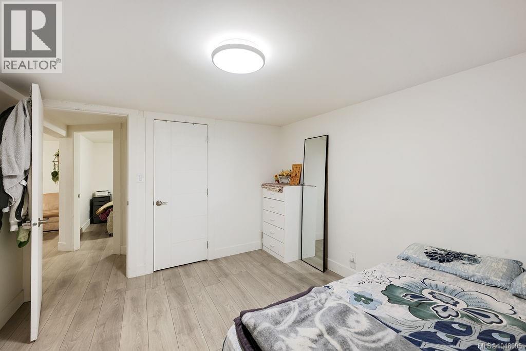 2710 Victor St Property Photo 42