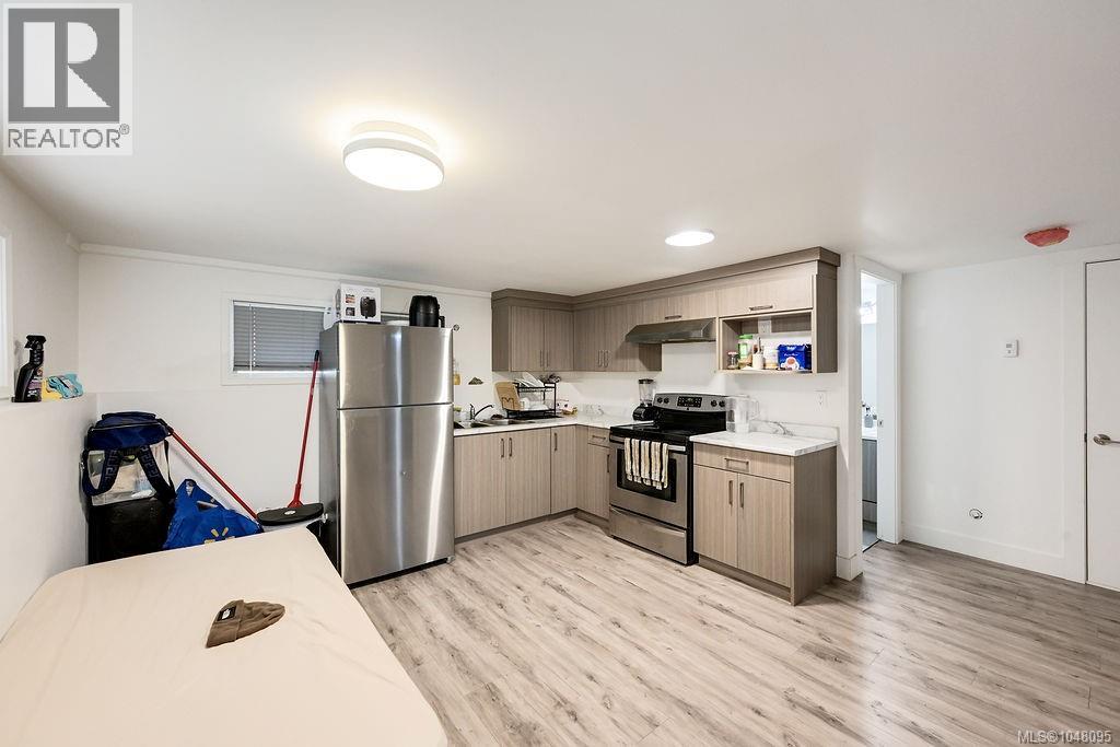 2710 Victor St Property Photo 45