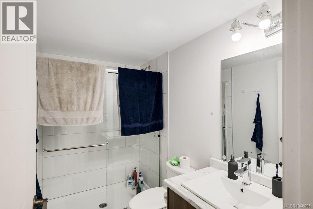 2710 Victor St Property Photo 48