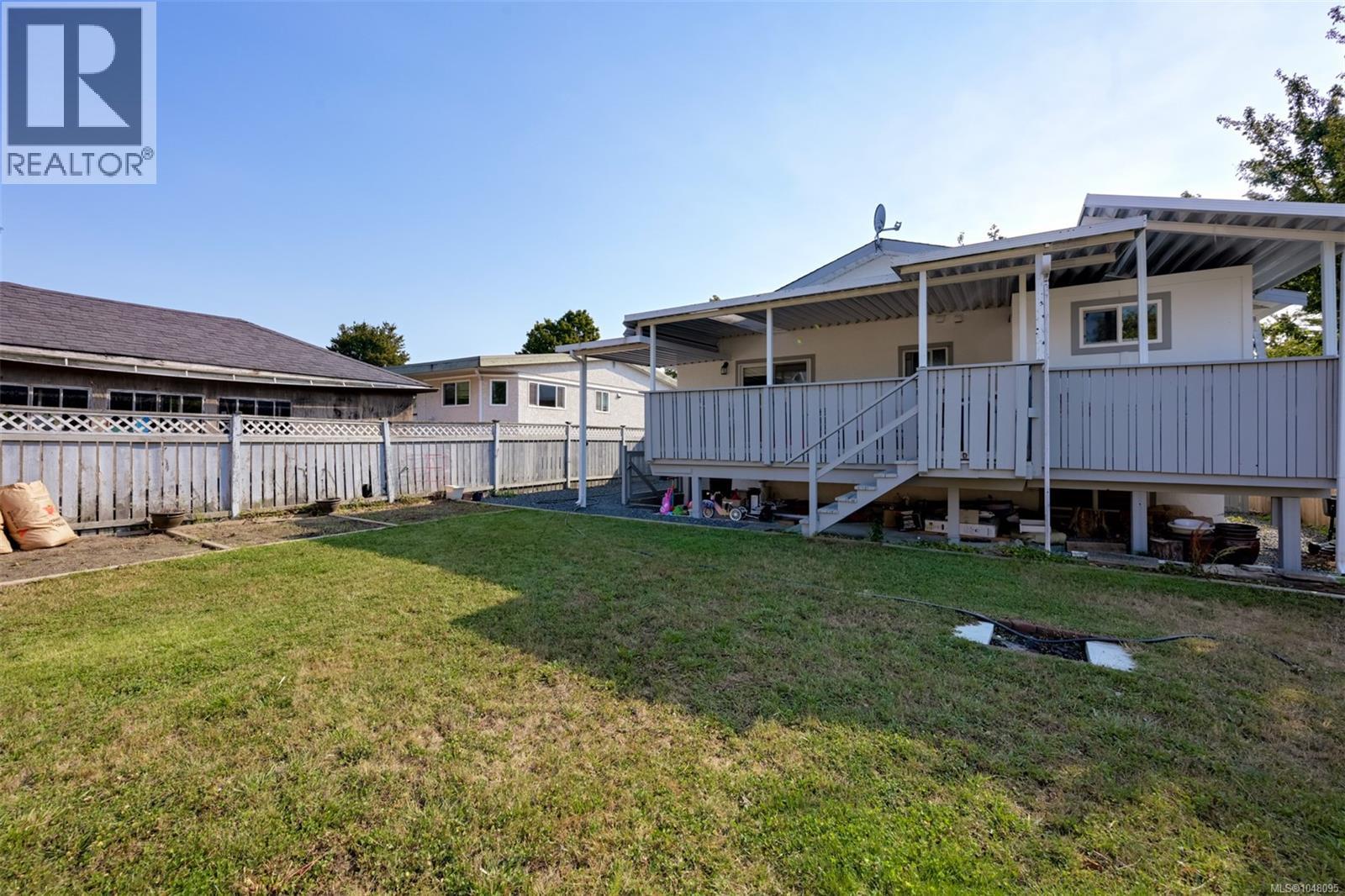 2710 Victor St Property Photo 54