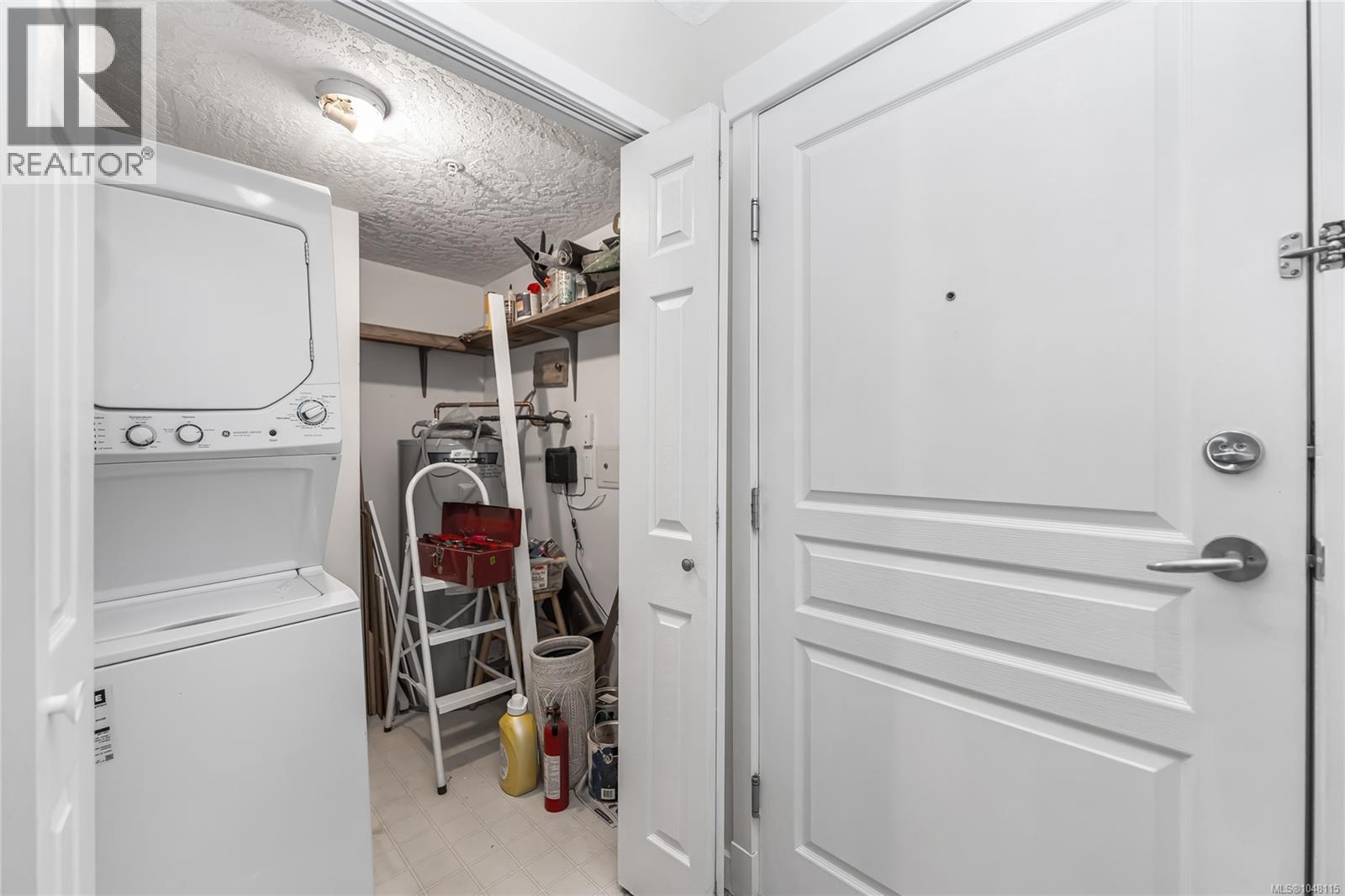 209 935 Johnson St Property Photo 19