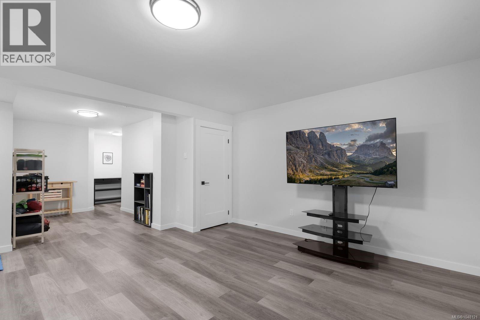 35 3195 Herons Way Property Photo 43
