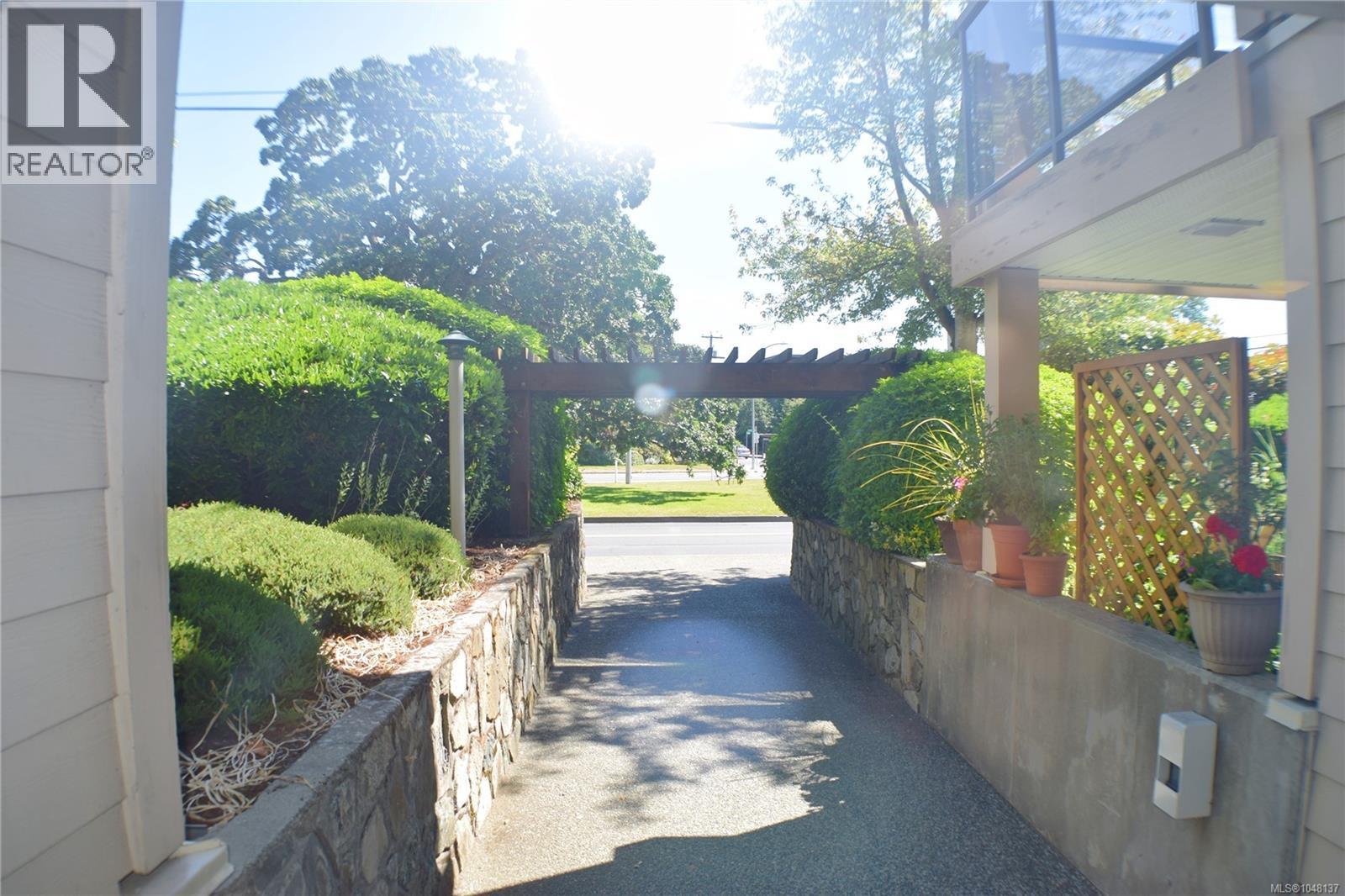 207 1694 Cedar Hill Cross Rd Property Photo 16