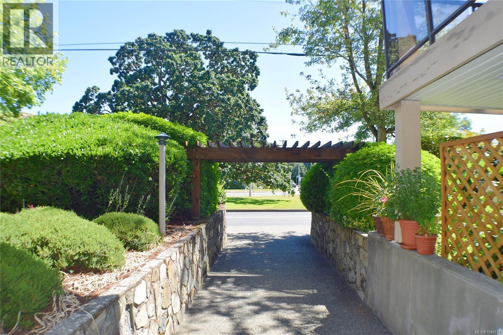 207 1694 Cedar Hill Cross Rd Property Photo 17