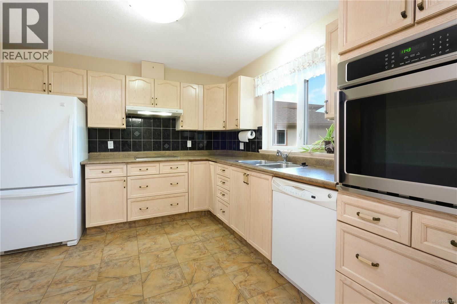 17 2055 Galerno Rd Property Photo 5