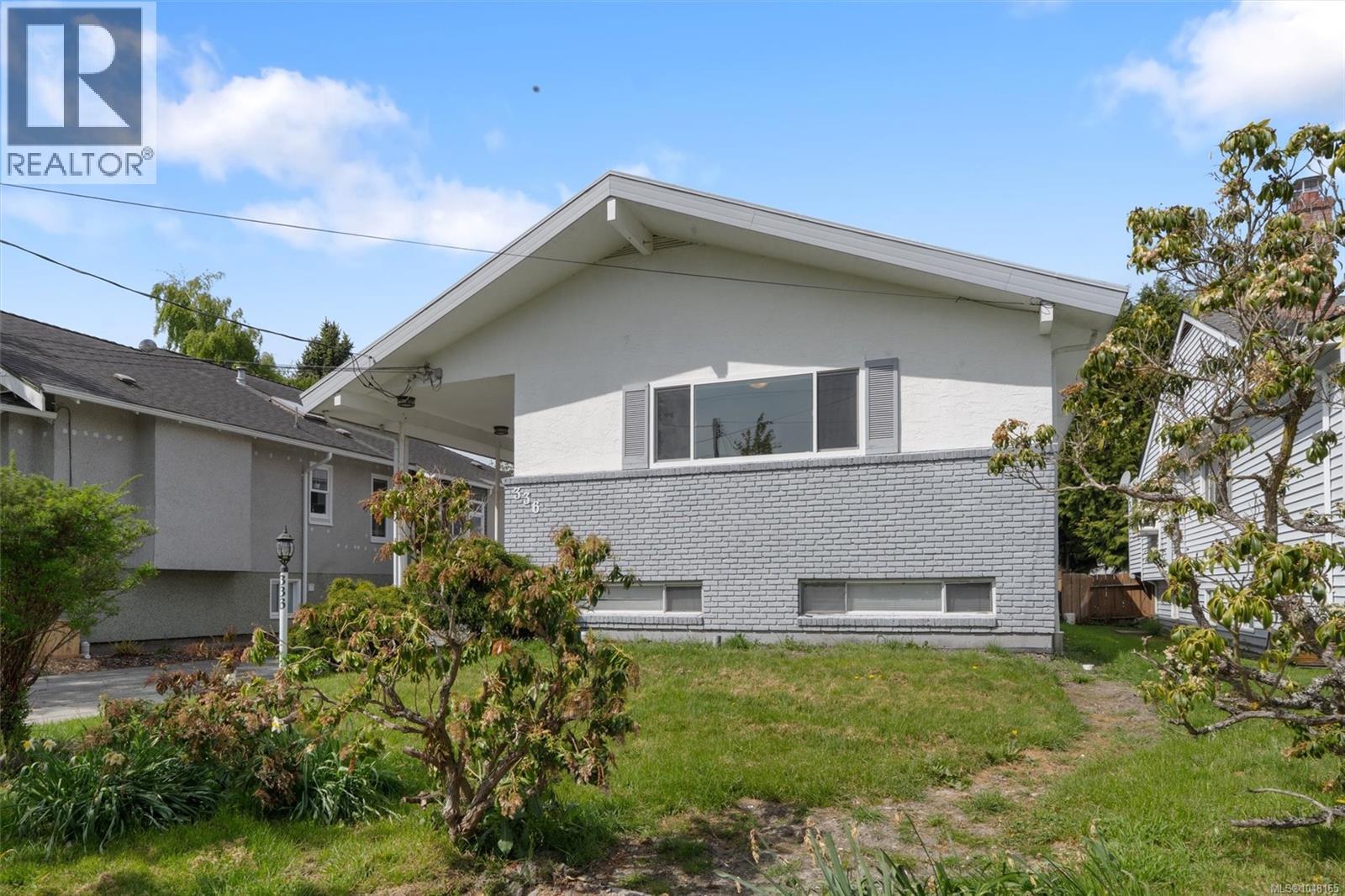 336 Stannard Ave Property Photo 2