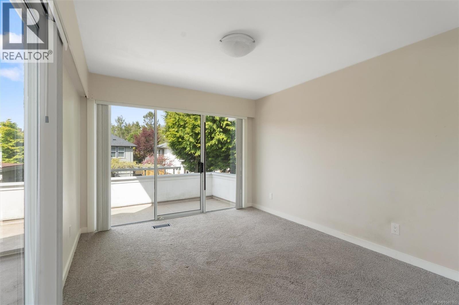 336 Stannard Ave Property Photo 16