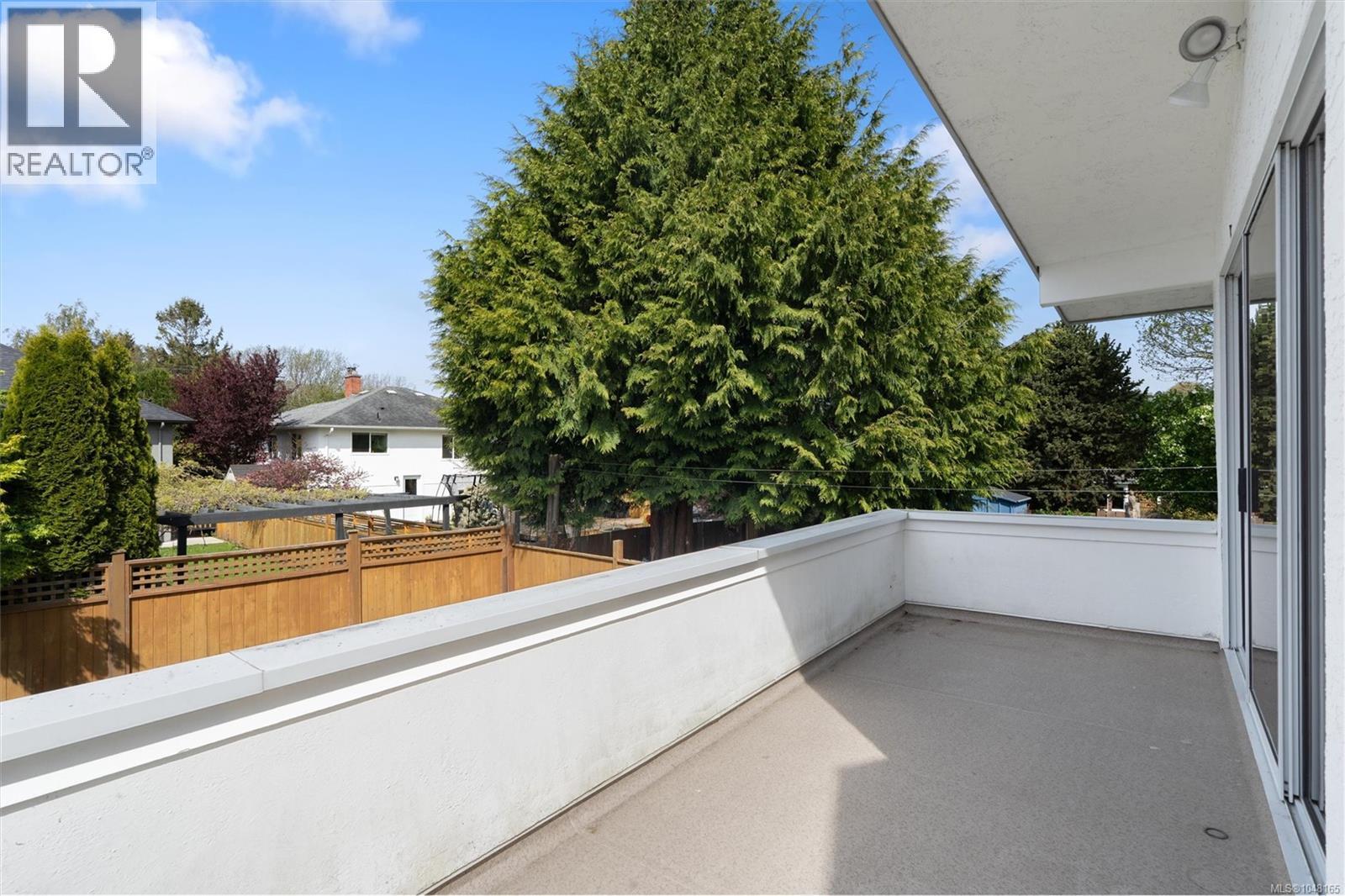 336 Stannard Ave Property Photo 19