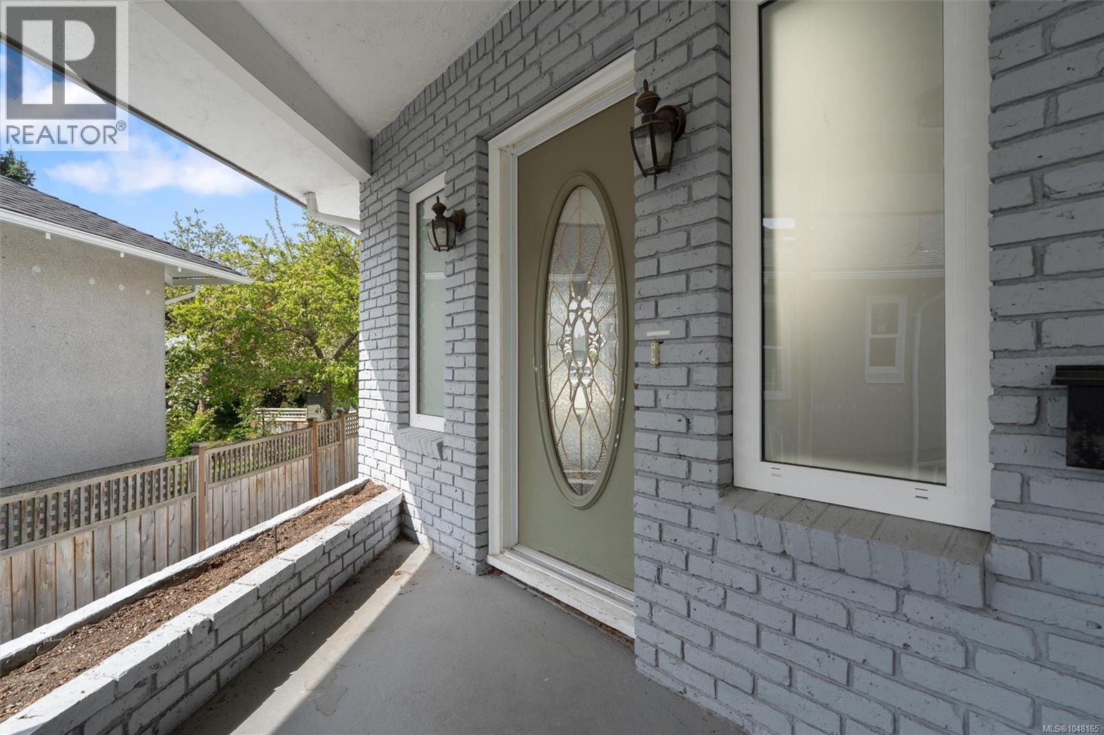 336 Stannard Ave Property Photo 42