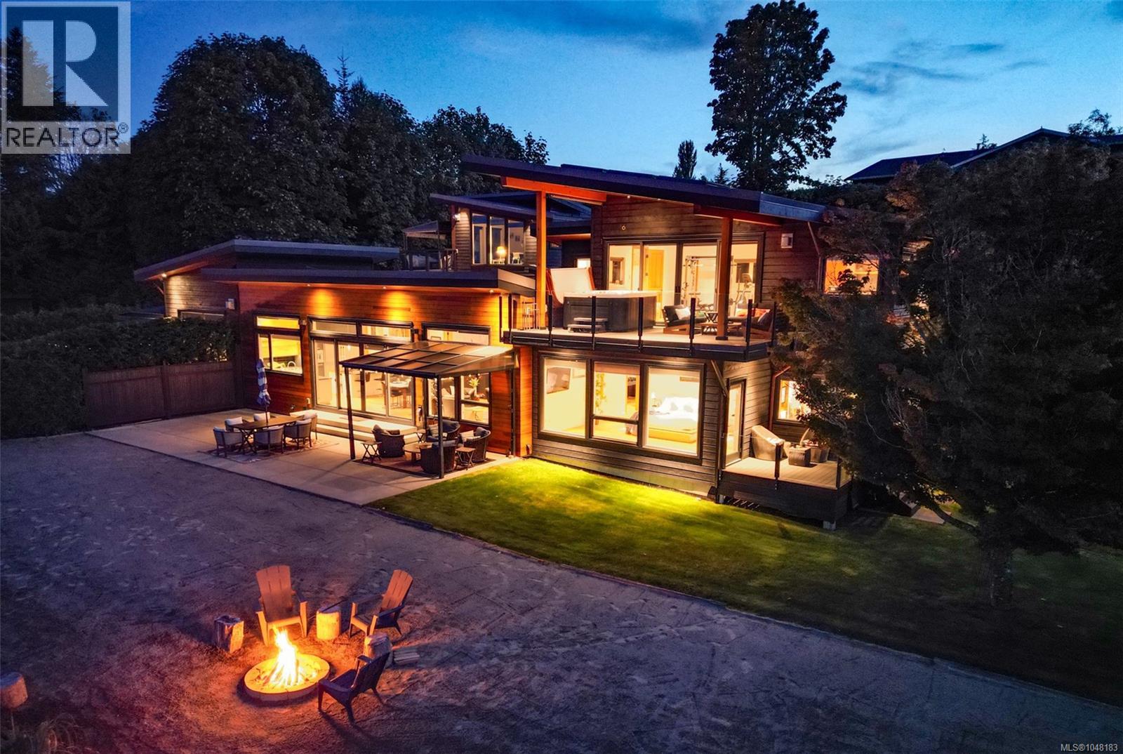 3875 Discovery Dr Photo de la propriété 1