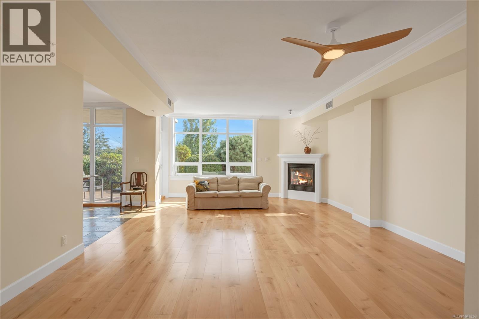 101 225 Rosehill St Property Photo 1