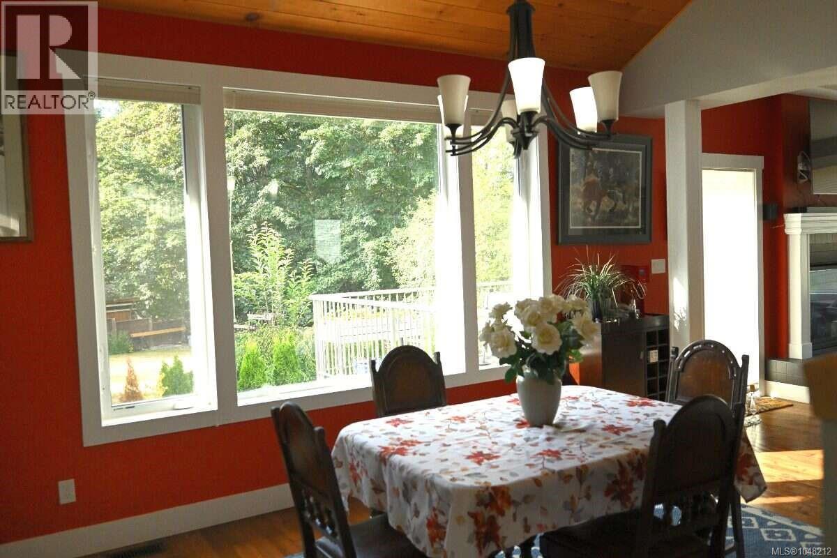 2625 Streamside Pl Property Photo 11