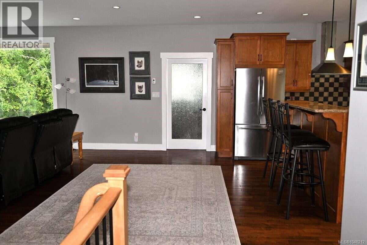 2625 Streamside Pl Property Photo 13