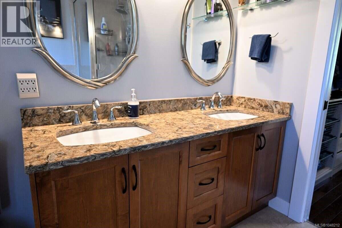 2625 Streamside Pl Property Photo 28