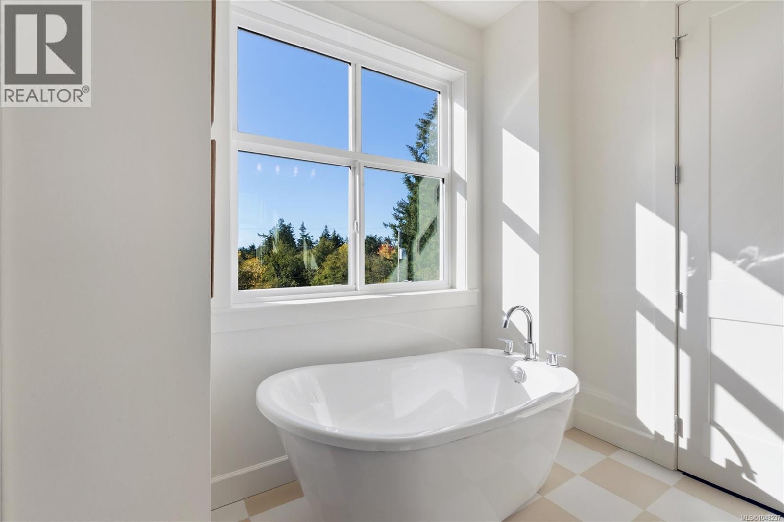 1 768 Lindsay St Property Photo 30