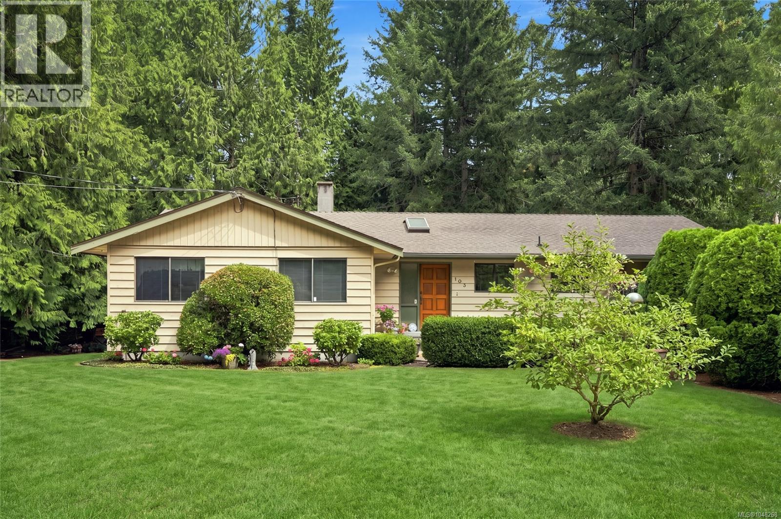103 Green Lake Cres Property Photo 1