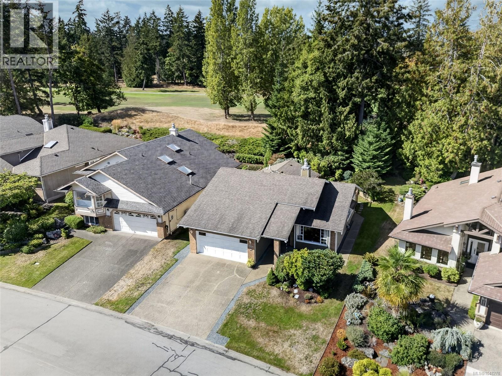 3568 Arbutus Dr S Property Photo 42