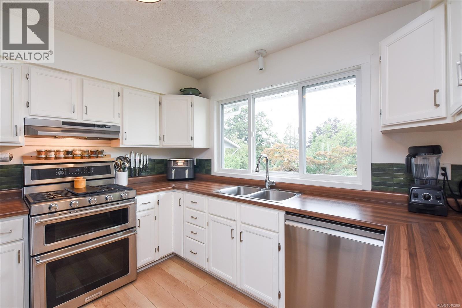 4659 Mcquillan Rd Property Photo 15