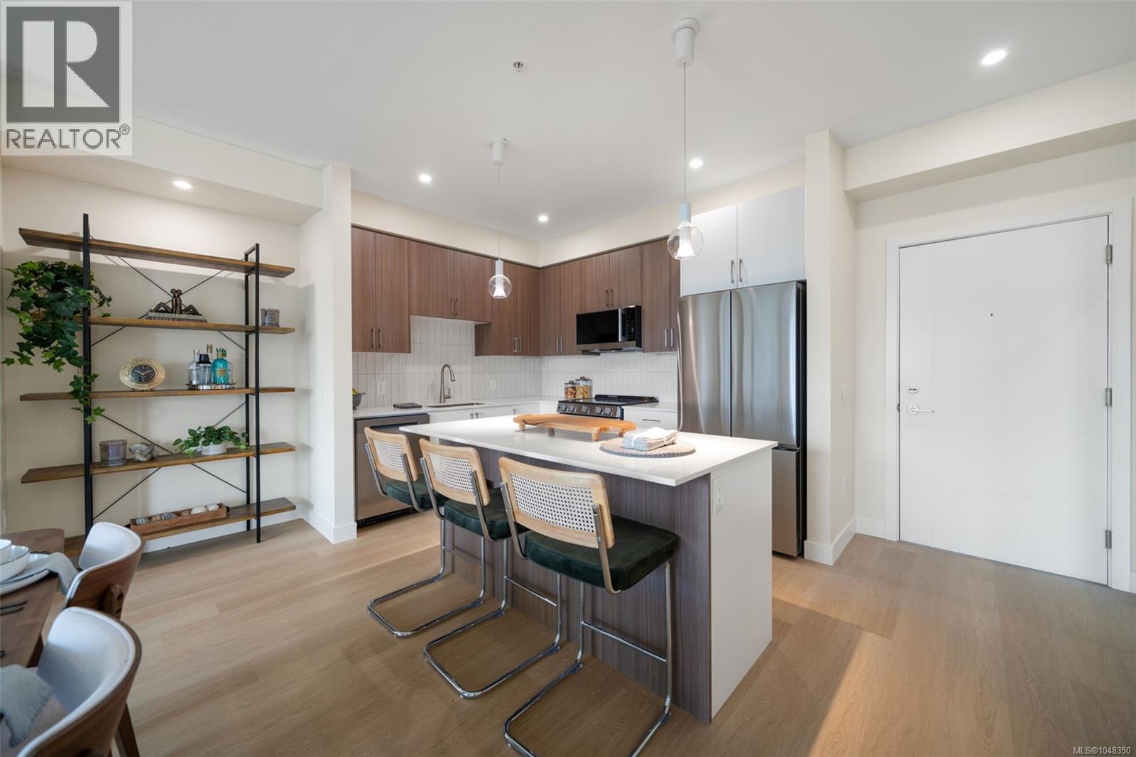 308 777 Station Ave Property Photo 2