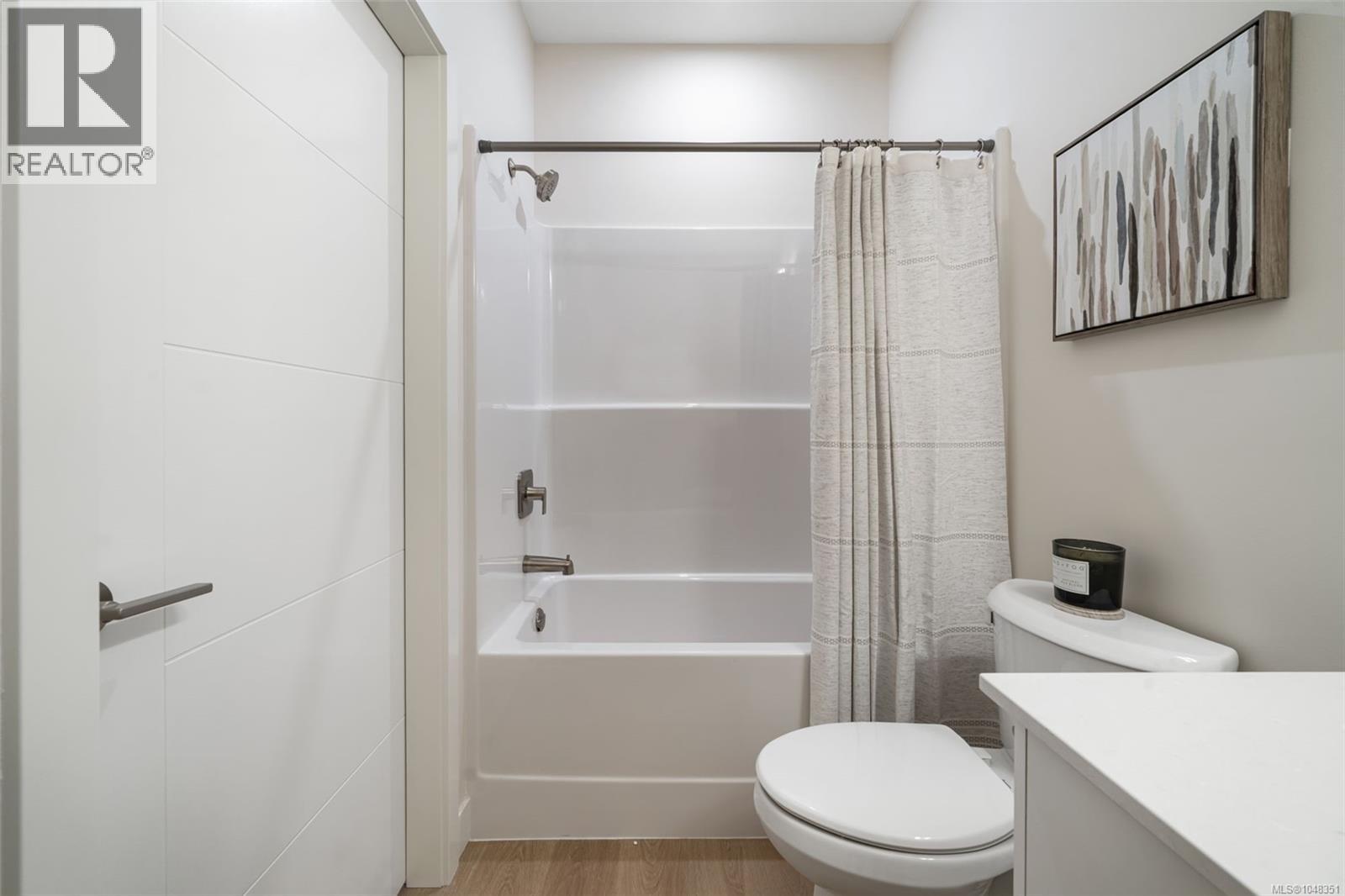 212 777 Station Ave Property Photo 6