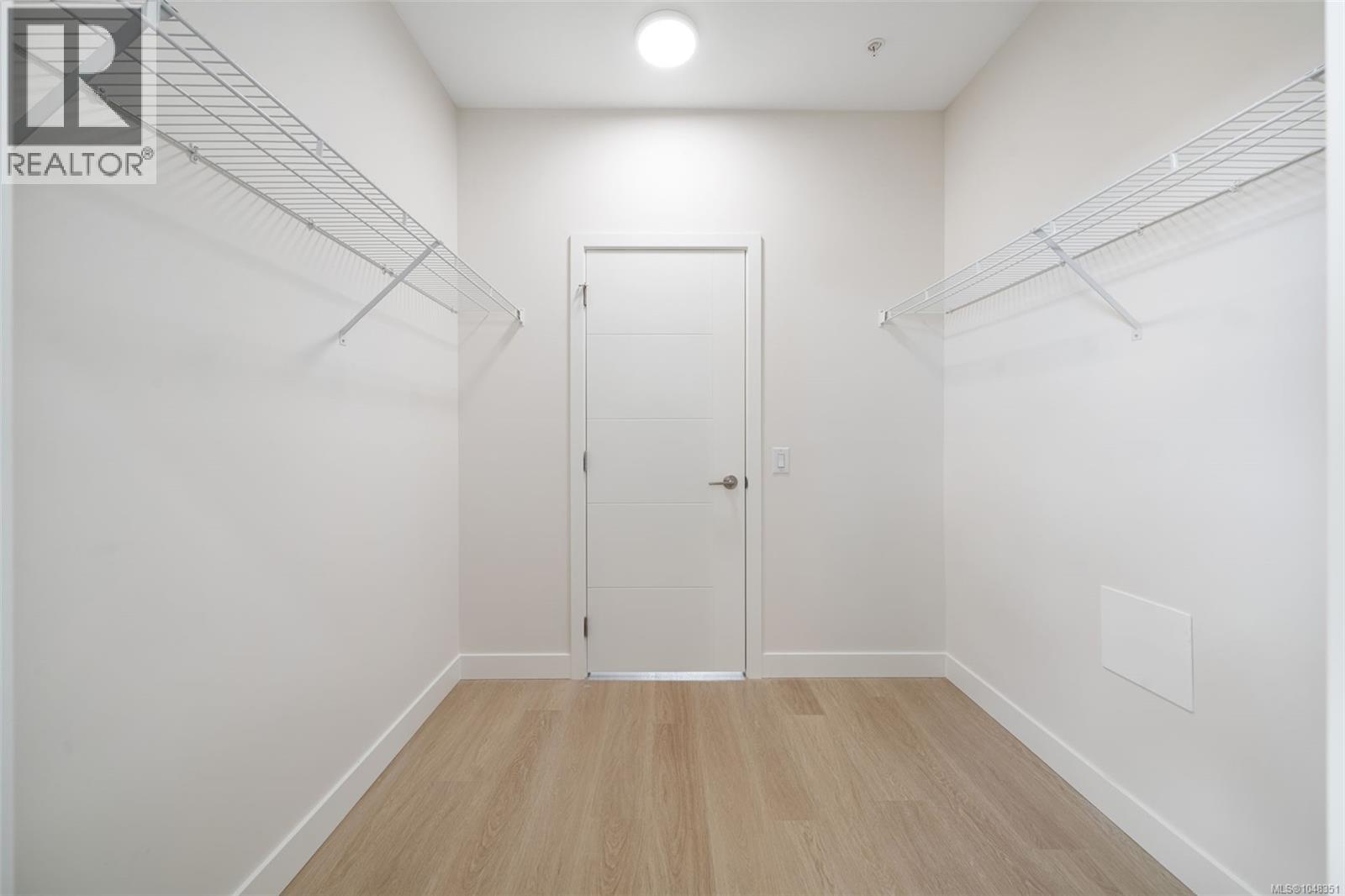 212 777 Station Ave Property Photo 16