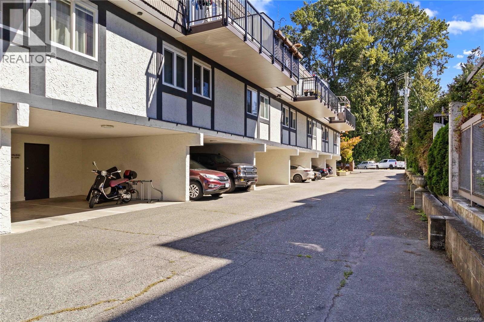 2 210 Douglas St Property Photo 56