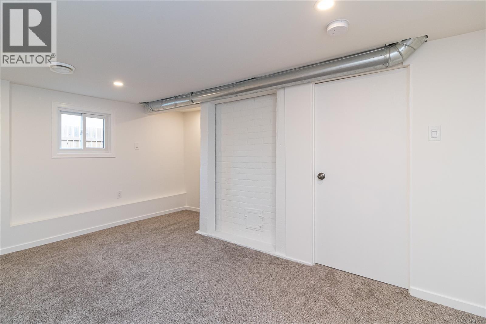 890 Darwin Ave Property Photo 29