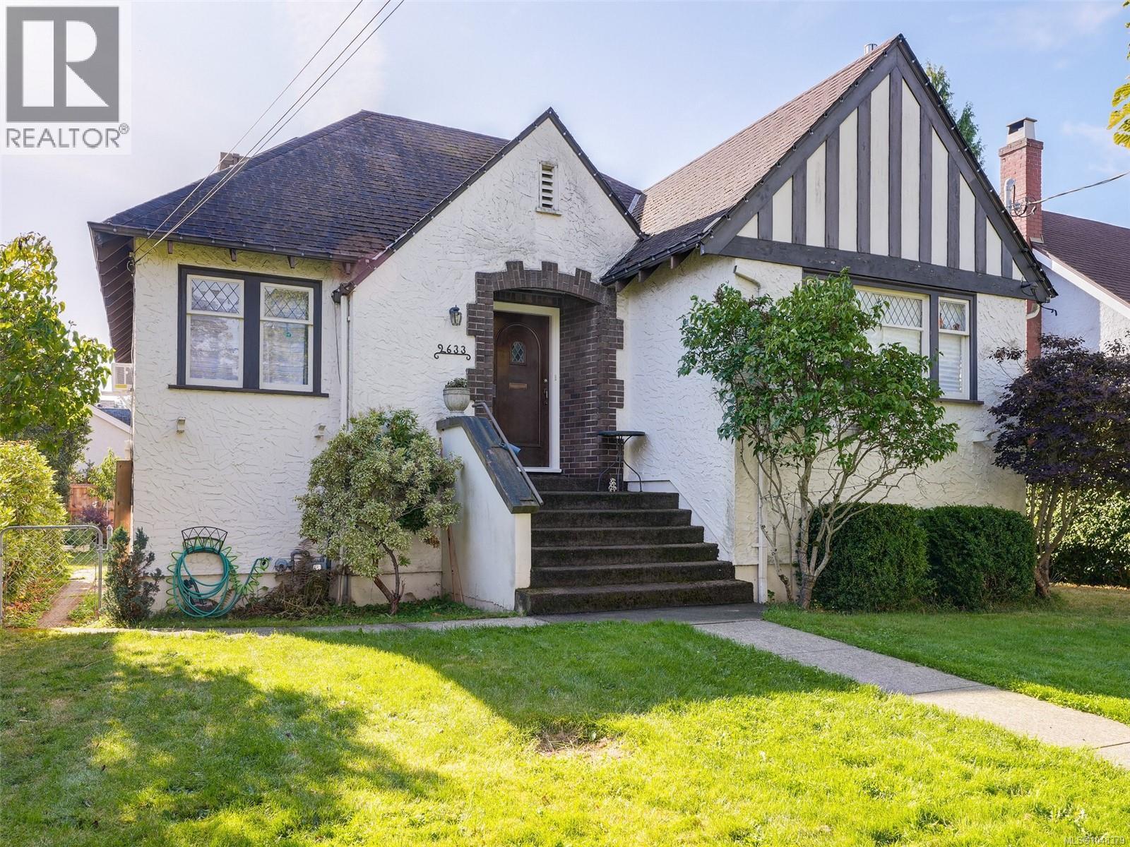 2633 Orchard Ave