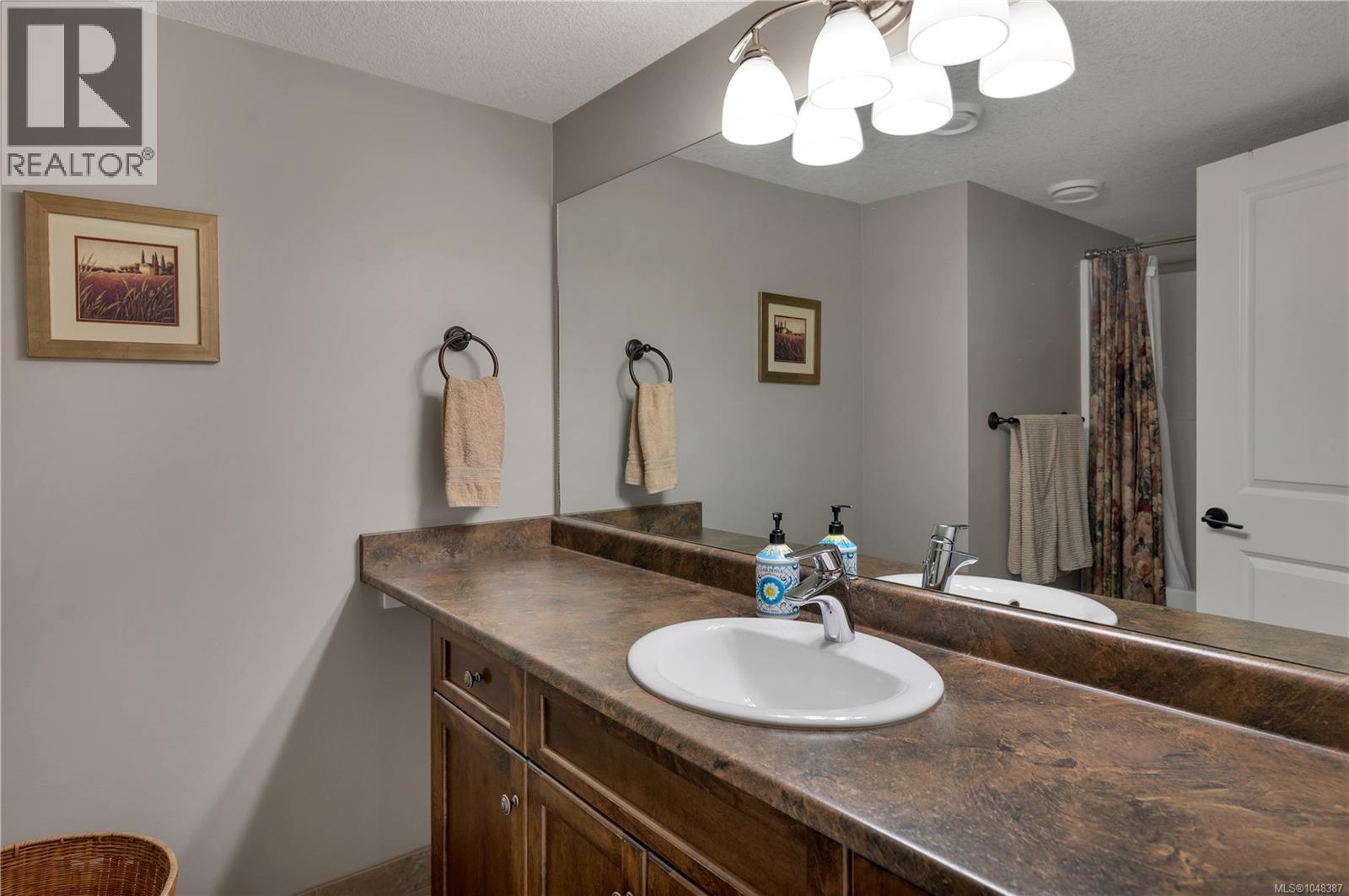 885 Timberline Dr Property Photo 24