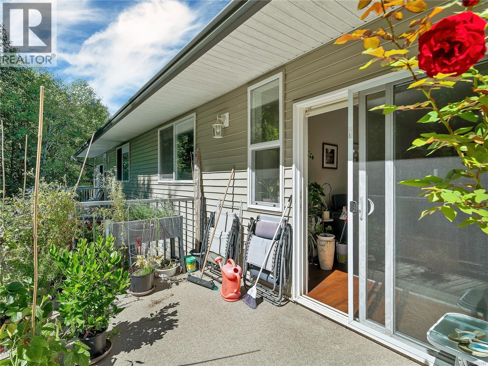 5 1424 Alder St S Property Photo 2
