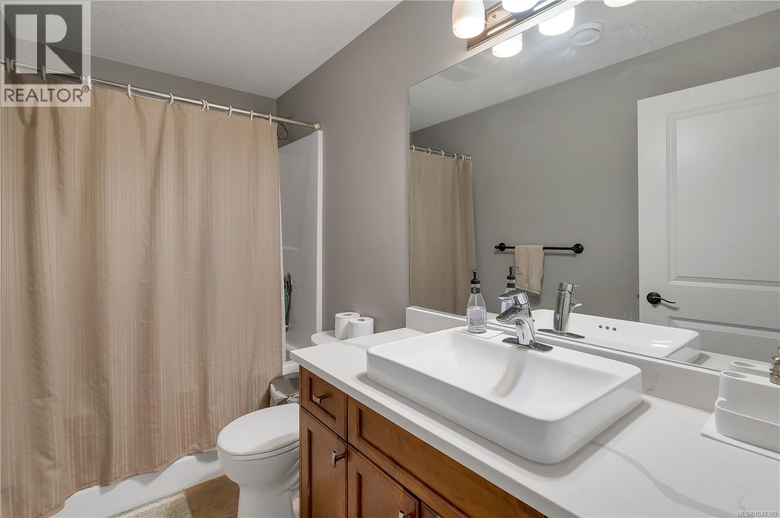 5 1424 Alder St S Property Photo 40