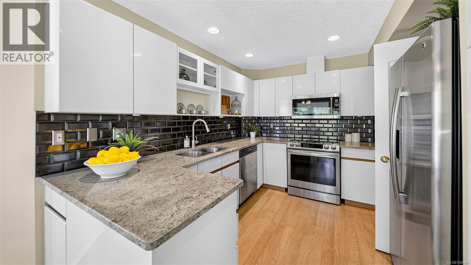 736 6880 Wallace Dr Property Photo 29